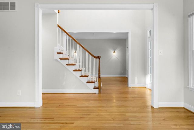 1 BRADDOCKS MILL RD, Medford, NJ 08055