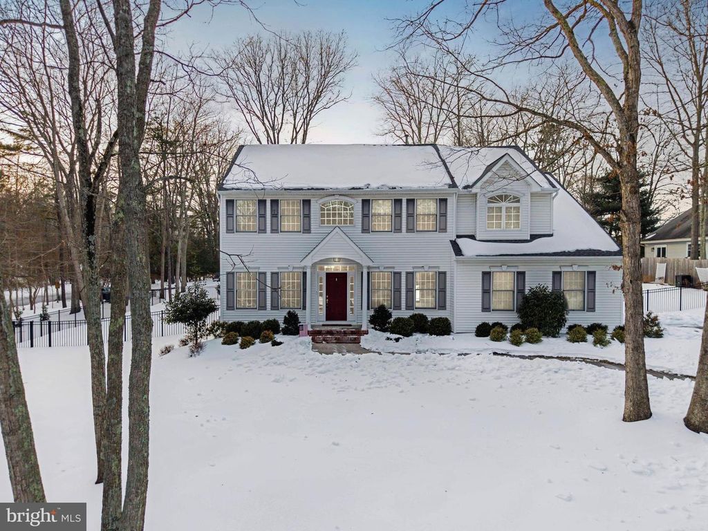 1 BRADDOCKS MILL RD, Medford, NJ 08055