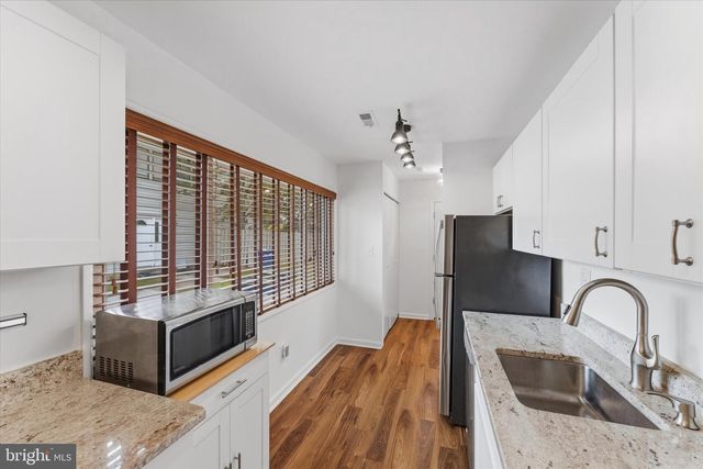 328 RENEAU WAY, Herndon, VA 20170
