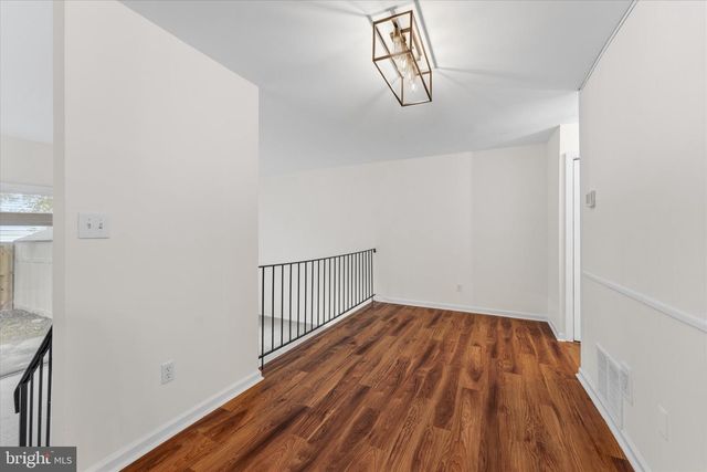 328 RENEAU WAY, Herndon, VA 20170