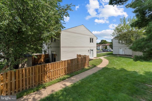 328 RENEAU WAY, Herndon, VA 20170