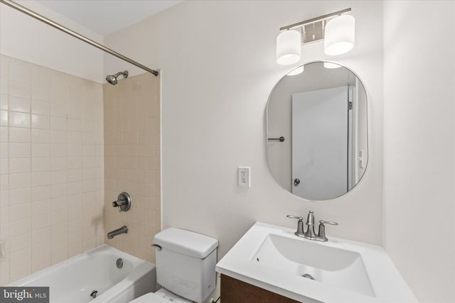 328 RENEAU WAY, Herndon, VA 20170