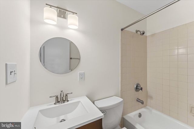 328 RENEAU WAY, Herndon, VA 20170