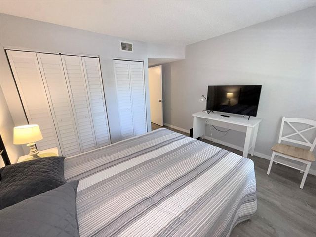 3001 58TH AVE S AVENUE S 805, St Petersburg, FL 33712