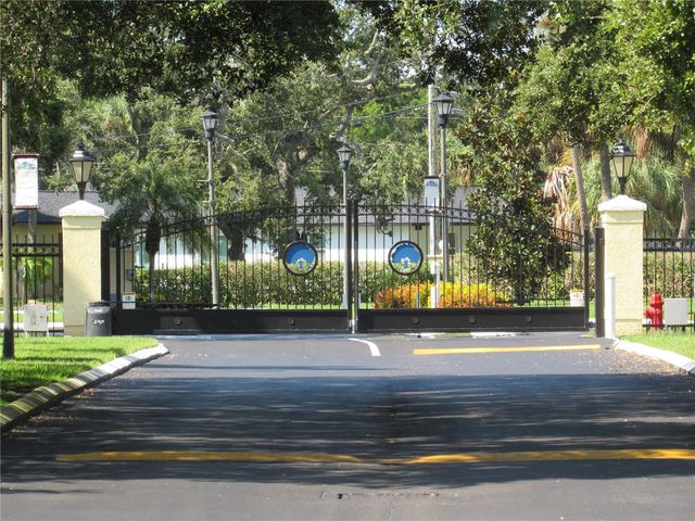3001 58TH AVE S AVENUE S 805, St Petersburg, FL 33712