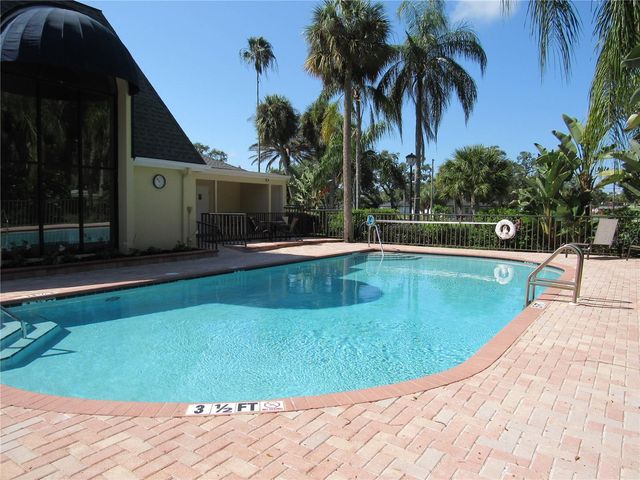 3001 58TH AVE S AVENUE S 805, St Petersburg, FL 33712