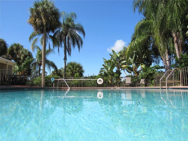 3001 58TH AVE S AVENUE S 805, St Petersburg, FL 33712
