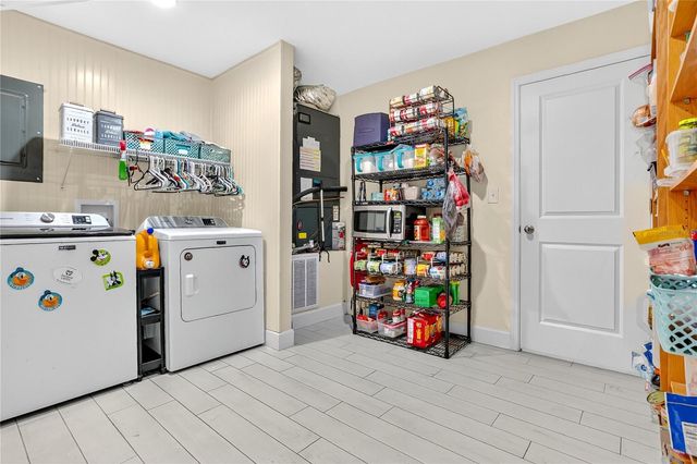 1801 W HIGHWAY 329, Citra, FL 32113