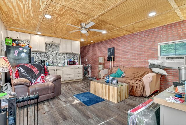 1801 W HIGHWAY 329, Citra, FL 32113