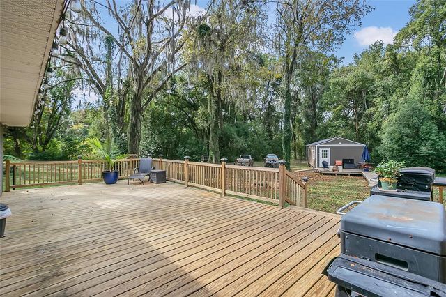 1801 W HIGHWAY 329, Citra, FL 32113