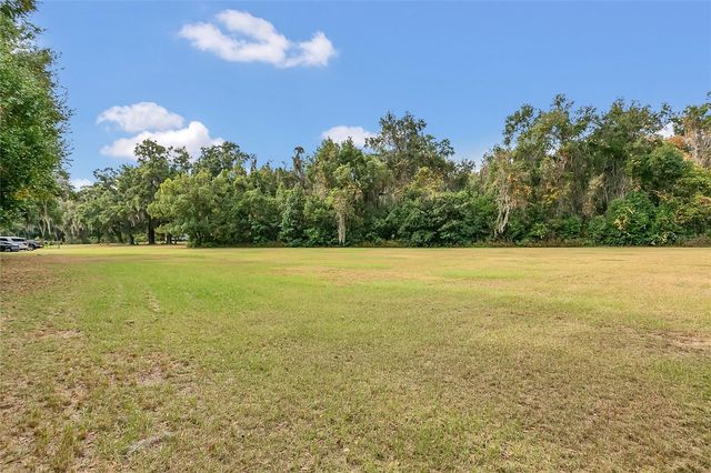 1801 W HIGHWAY 329, Citra, FL 32113