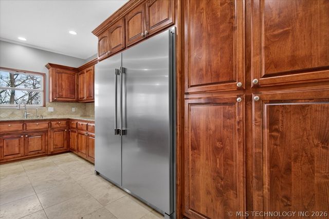 618 Kenwood Drive, Bartlesville, OK 74006