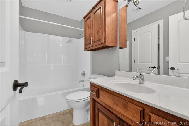 618 Kenwood Drive, Bartlesville, OK 74006