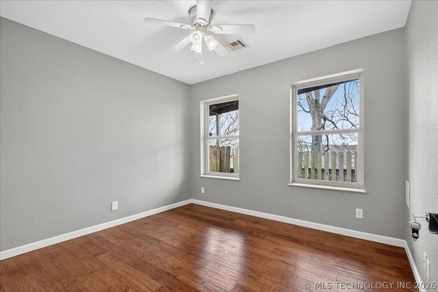 618 Kenwood Drive, Bartlesville, OK 74006