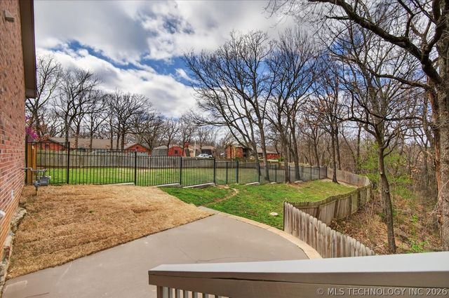 618 Kenwood Drive, Bartlesville, OK 74006