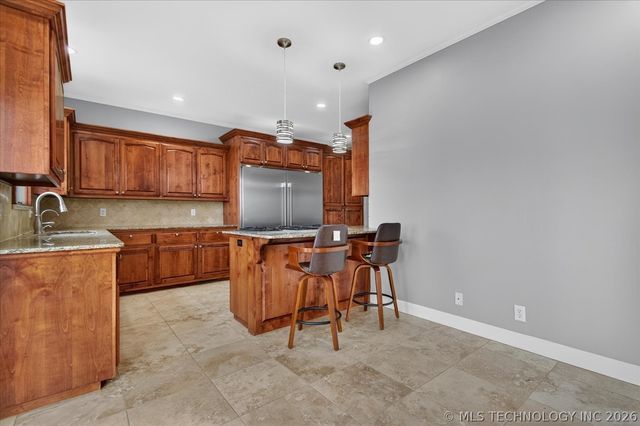 618 Kenwood Drive, Bartlesville, OK 74006