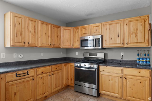 4953 W BERRY CREEK DR, Riverton, UT 84096