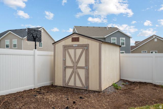 4953 W BERRY CREEK DR, Riverton, UT 84096