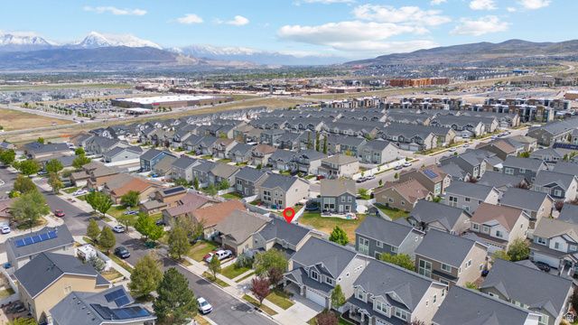 4953 W BERRY CREEK DR, Riverton, UT 84096