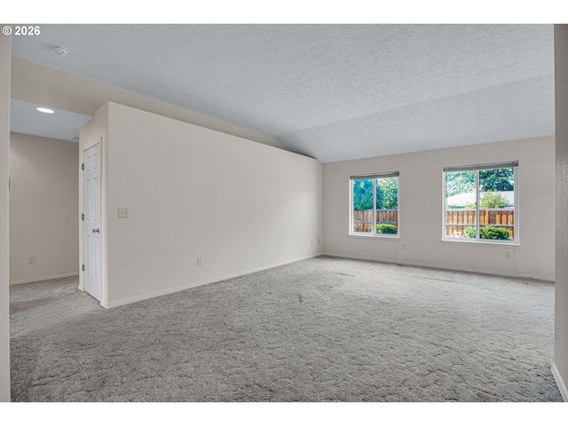 3187 Ne MOHAN Dr, Mc Minnville, OR 97128