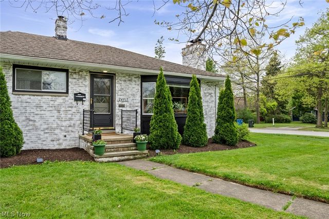 24917 Electric Drive, Bay Village, OH 44140