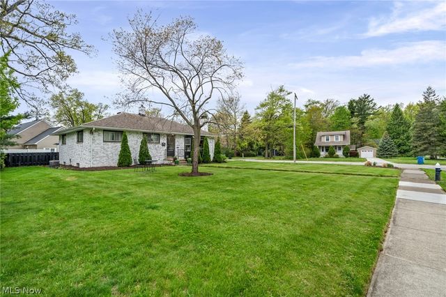 24917 Electric Drive, Bay Village, OH 44140