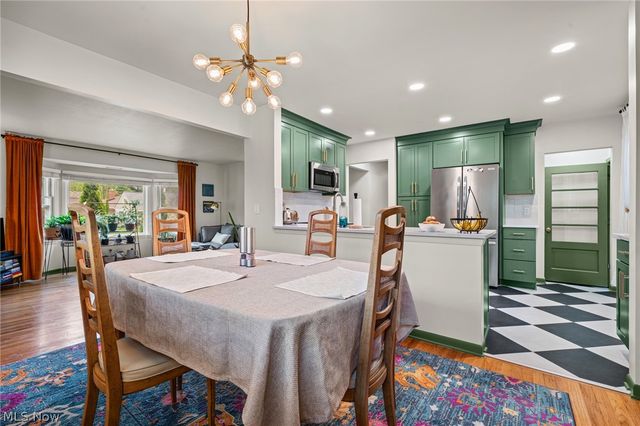 24917 Electric Drive, Bay Village, OH 44140