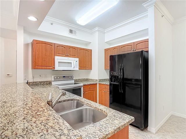 1108 Winding Pines CIR 104, Cape Coral, FL 33909