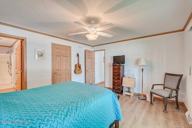 22 Easy Street, Freehold, NJ 07728