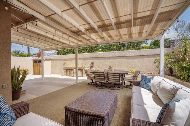 5255 W 141st Street, Hawthorne, CA 90250