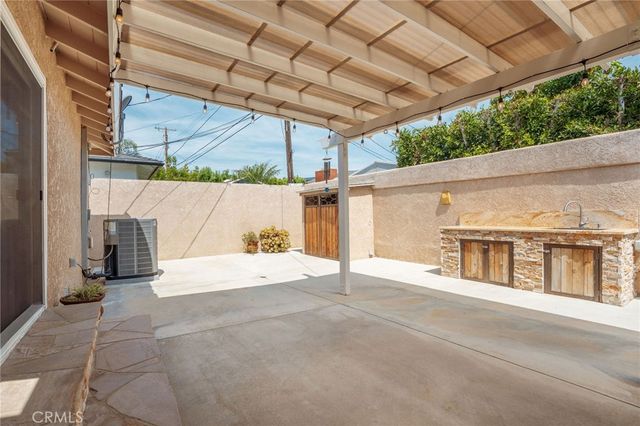 5255 W 141st Street, Hawthorne, CA 90250