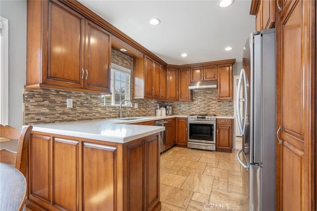5255 W 141st Street, Hawthorne, CA 90250