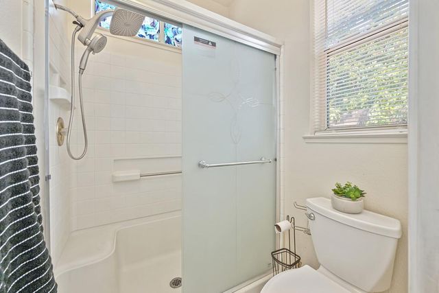5621 Elk Spring Way, Elk Grove, CA 95758
