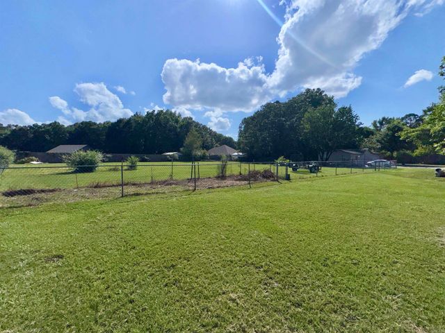 15825 Childress Road, Bauxite, AR 72011