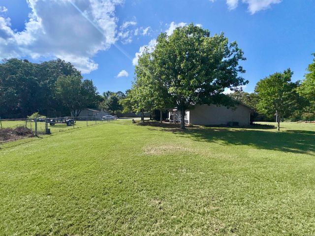 15825 Childress Road, Bauxite, AR 72011