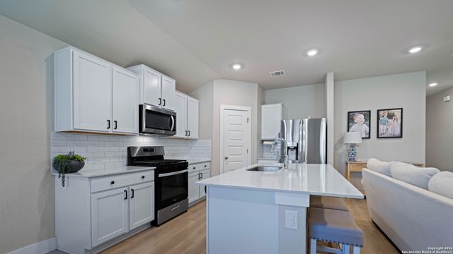 5627 Jewel Curve, San Antonio, TX 78266