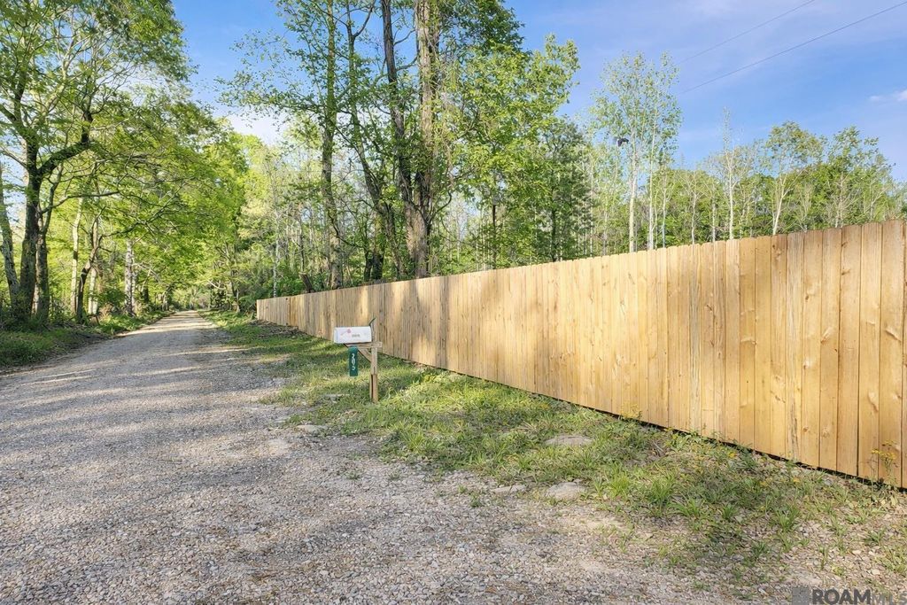 24670 Brian Rd, Zachary, LA 70730