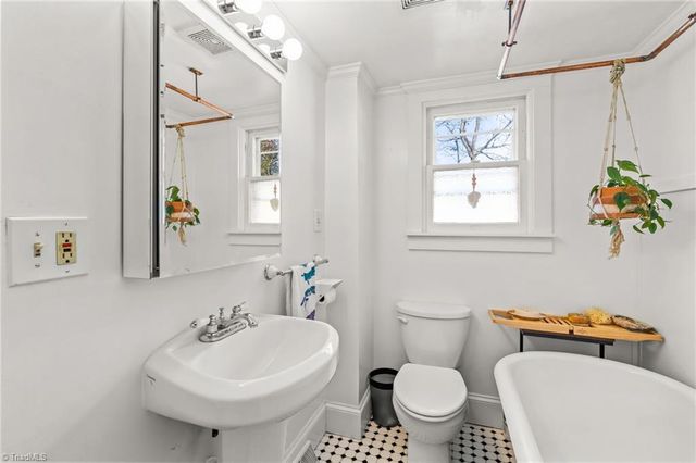 40 W Sprague Street, Winston-salem, NC 27127