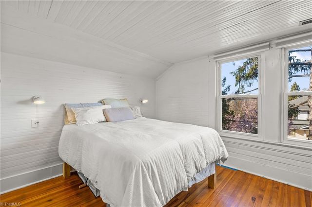 40 W Sprague Street, Winston-salem, NC 27127