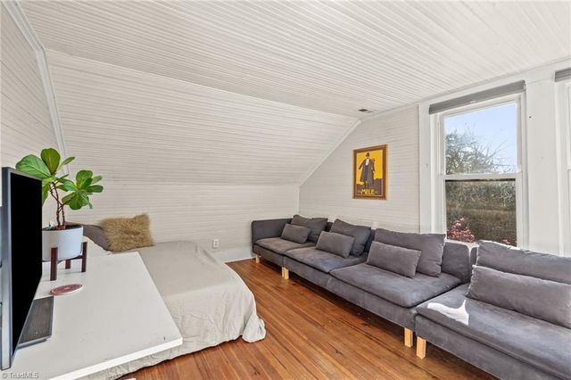 40 W Sprague Street, Winston-salem, NC 27127