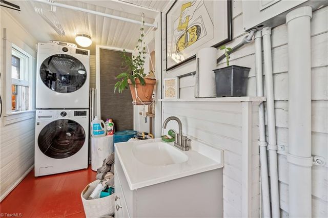 40 W Sprague Street, Winston-salem, NC 27127