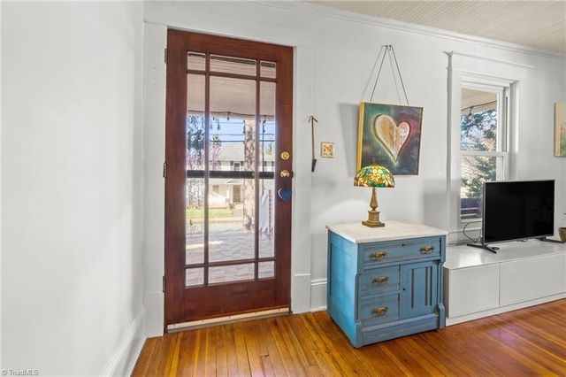 40 W Sprague Street, Winston-salem, NC 27127