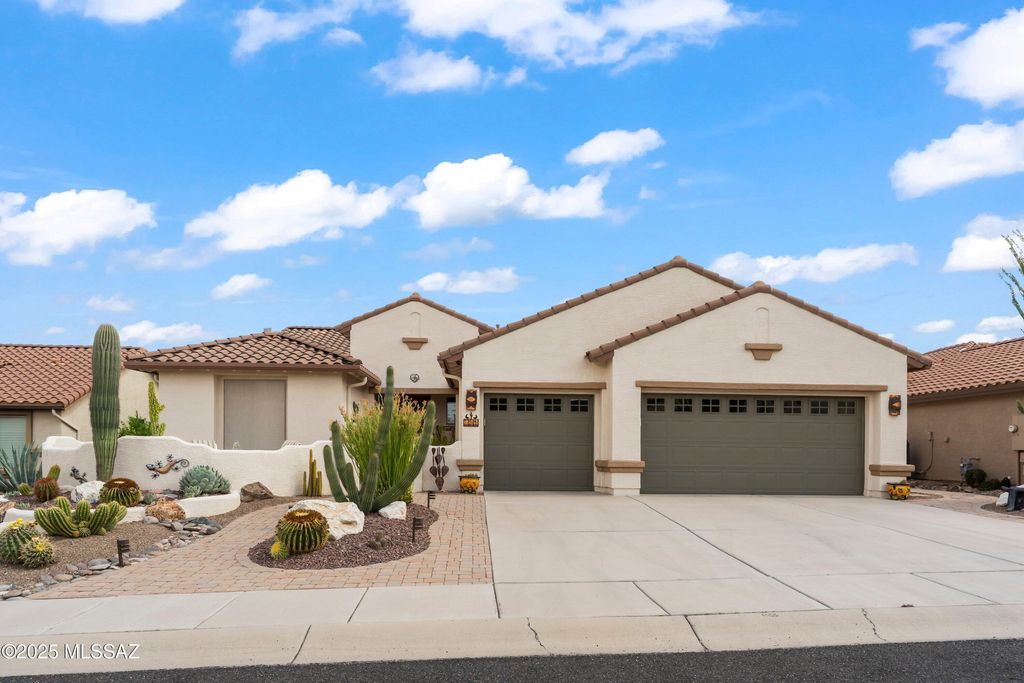 758 N Alexis Loop, Green Valley, AZ 85614