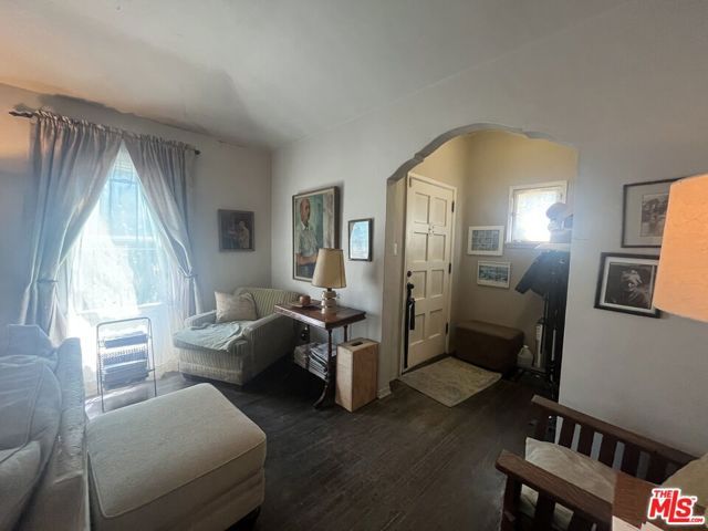 1811 S Burnside Avenue, Los Angeles, CA 90019