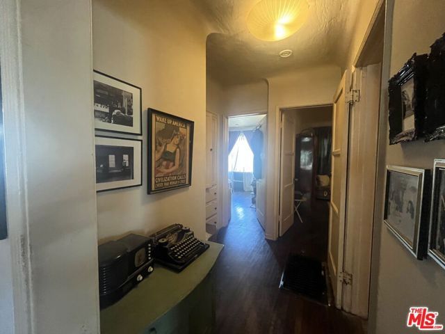 1811 S Burnside Avenue, Los Angeles, CA 90019