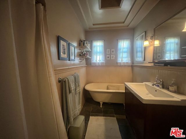 1811 S Burnside Avenue, Los Angeles, CA 90019