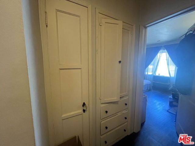 1811 S Burnside Avenue, Los Angeles, CA 90019