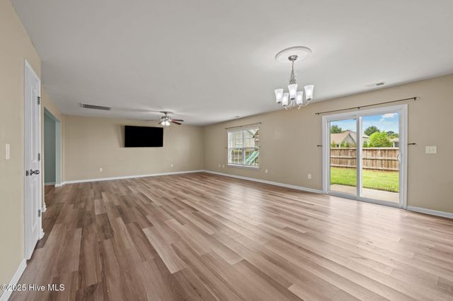 305 Frida Road, New Bern, NC 28560