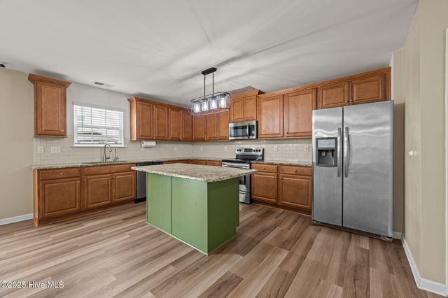 305 Frida Road, New Bern, NC 28560