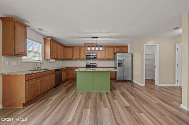 305 Frida Road, New Bern, NC 28560